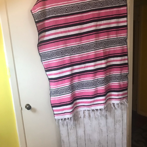 Mexican Falsa Blanket Throw Rug by BlackCanyon Outfitters - Picture 2 of 9